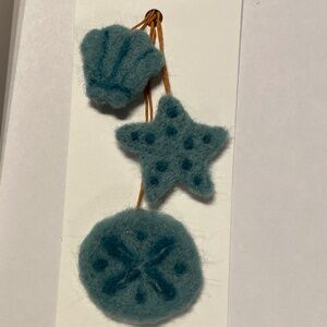 Seashell , needle-felted 100% wool ornament, hanging length 4”, sand dollar 1.5"